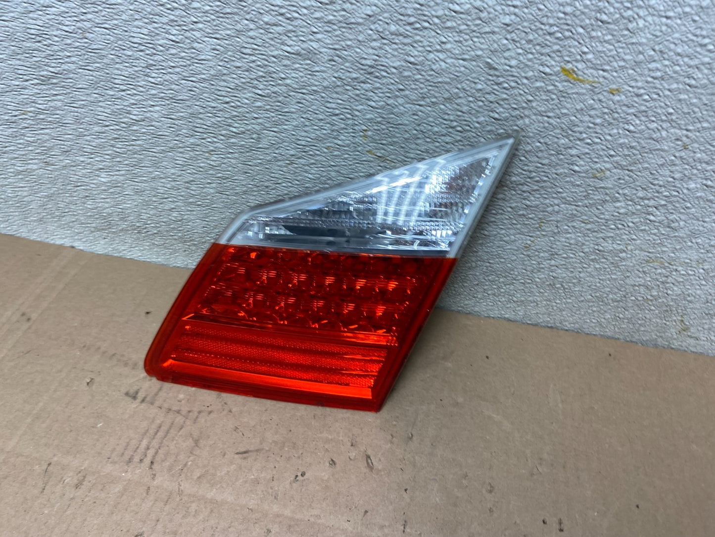 2009-2011 Hyundai Genesis Sedan Right Passenger Inner Tail Light X9333 DW1