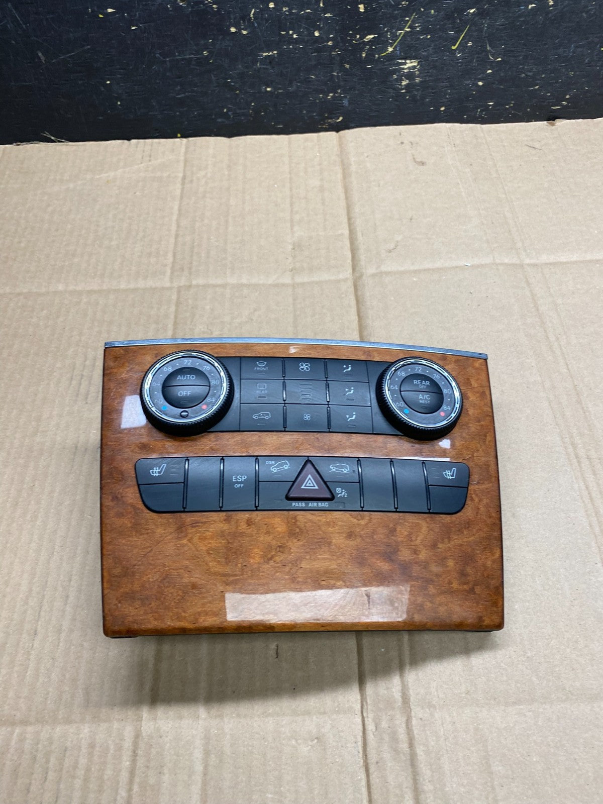 2007 2008 2009 Mercedes W251 R350 AC Temp Heater Climate Control OEM AA4467 DG0