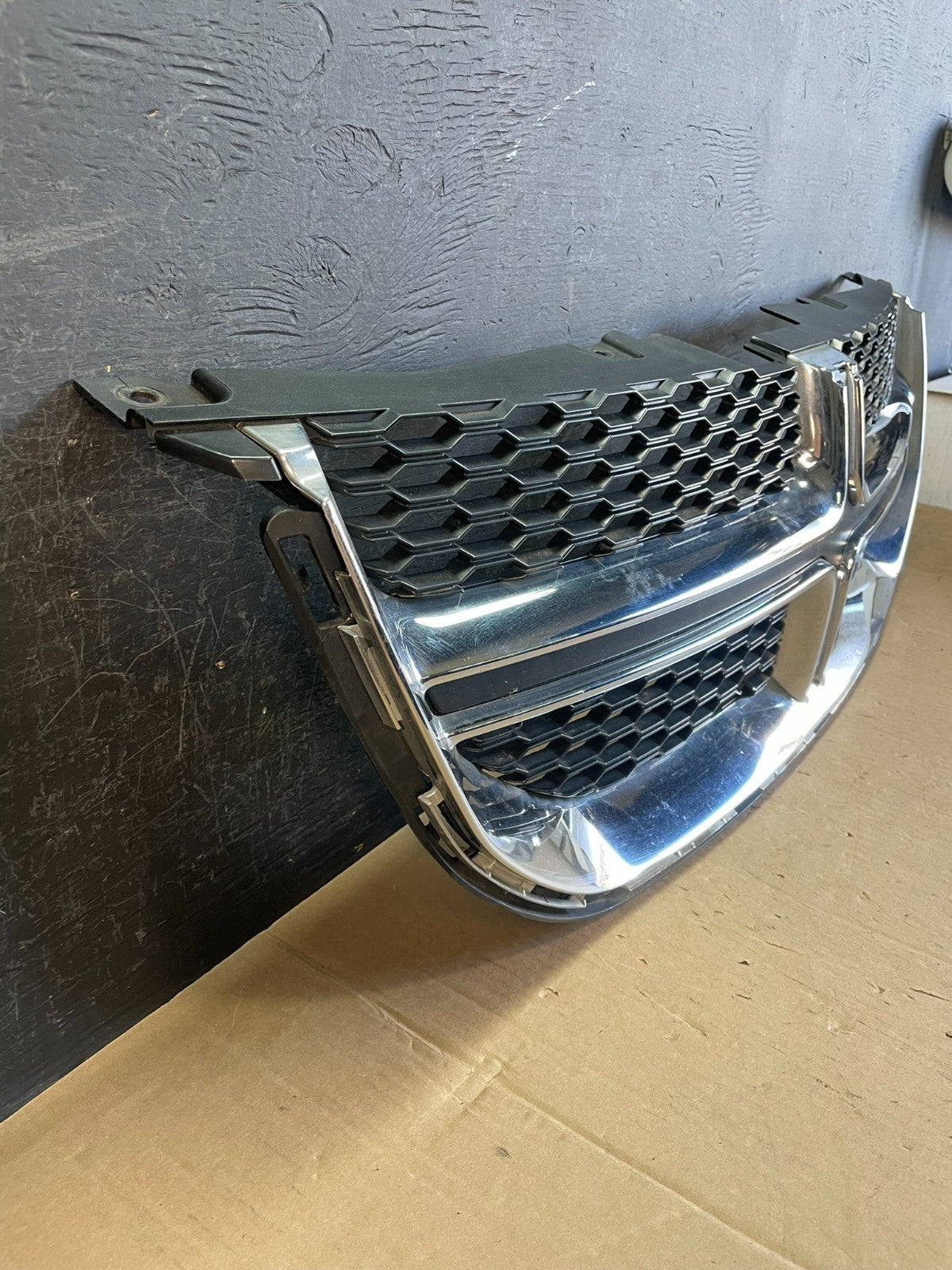 2011 to 2020 Dodge Grand Caravan Front Upper Grill Grille AD5732 DG2