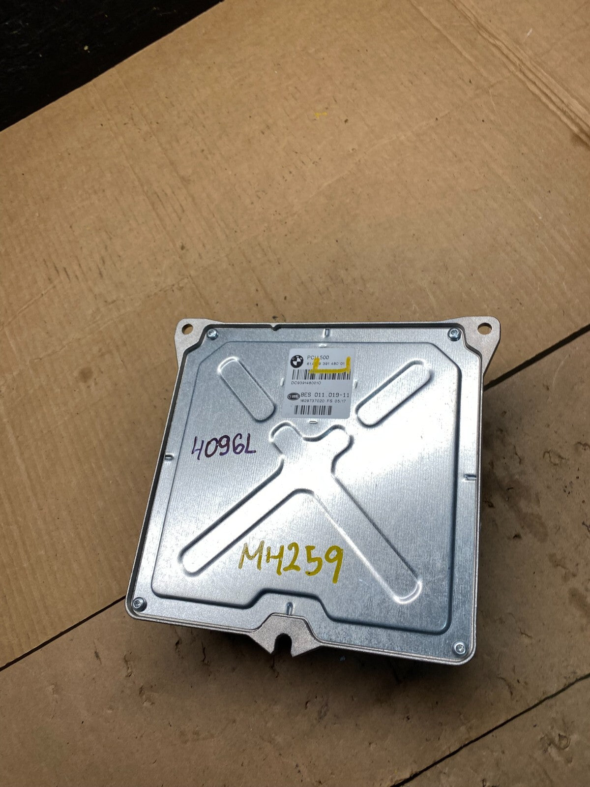 2017 to 2020 BMW 740i BCM Body Control Module M4259 DG5