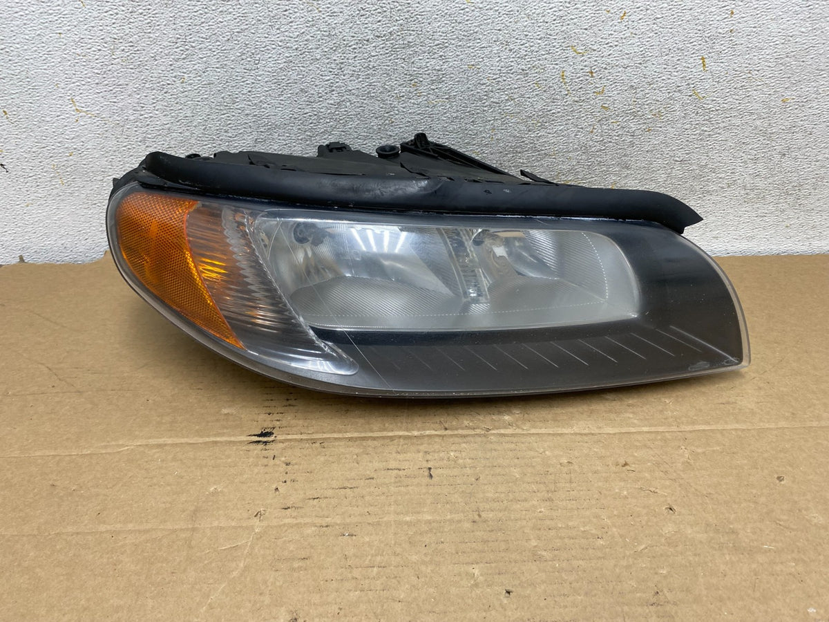 2008 to 2013 Volvo XC70 V70 S80 Right Passenger Side Halogen Headlight AH7886 DW0
