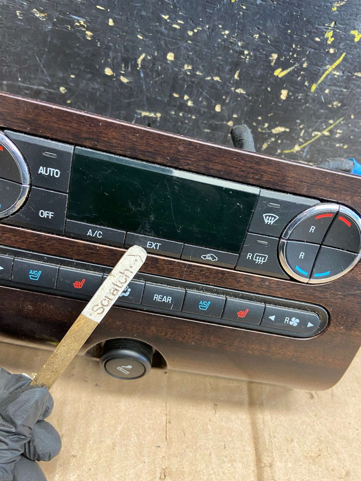2007 - 2014 Ford Expedition Temperature Climate Control w/ Radio Bezel AA4860 DG1