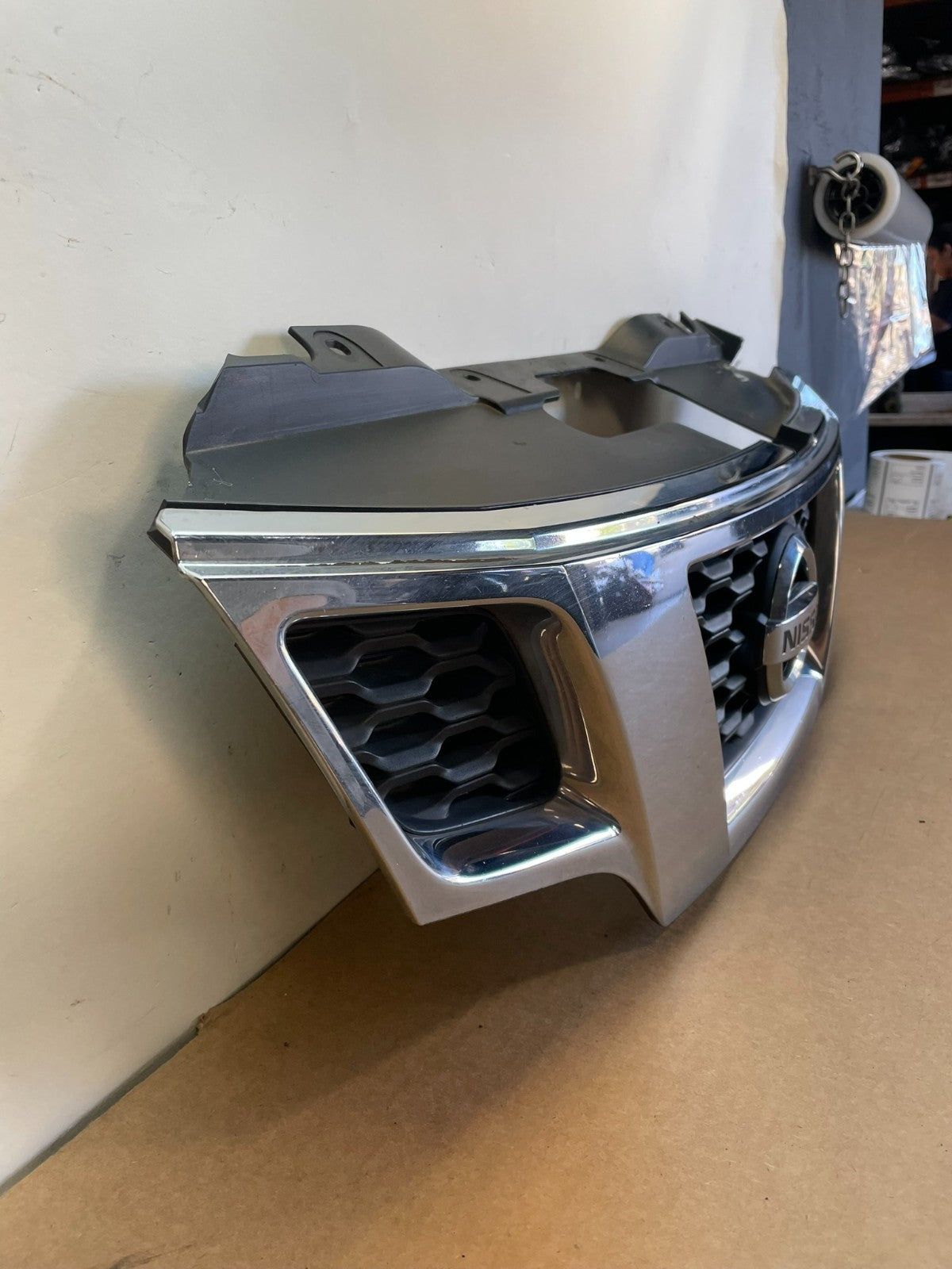 2013 to 2019 Nissan NV200 Front Upper Grill Grille AF8583 DG2