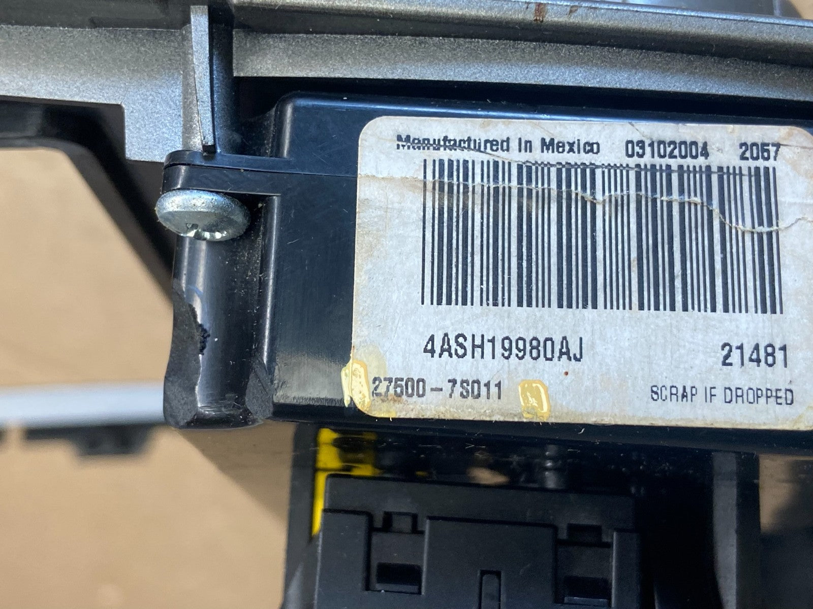 2004 - 2007 Nissan Titan Armada Radio r Climate Control Bezel Trim OEM AB9685 DG7