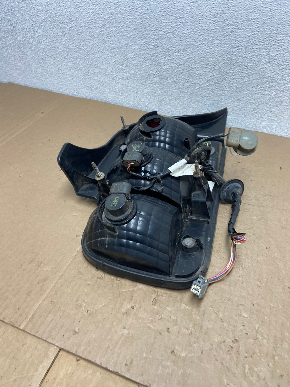 2005 - 2009 Ford Mustang Right Passenger RH Side Tail Light AC5885 LK5