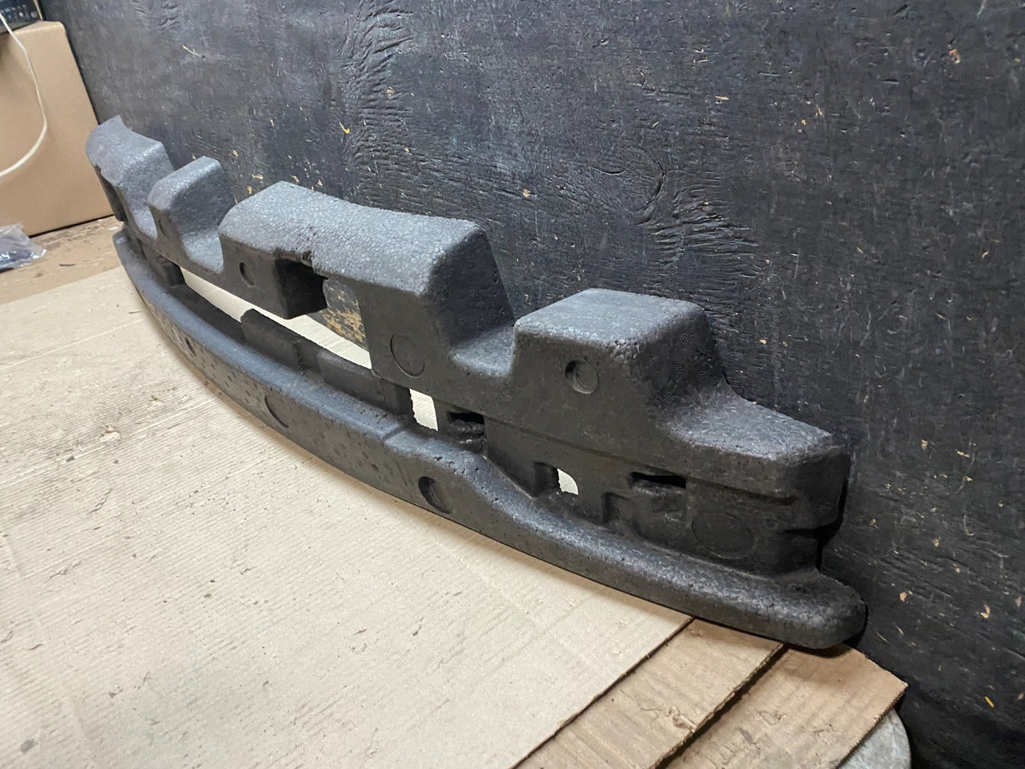 2014 2015 2016 KIA Cadenza Rear Bumper impact Absorber OEM X2898 DG1