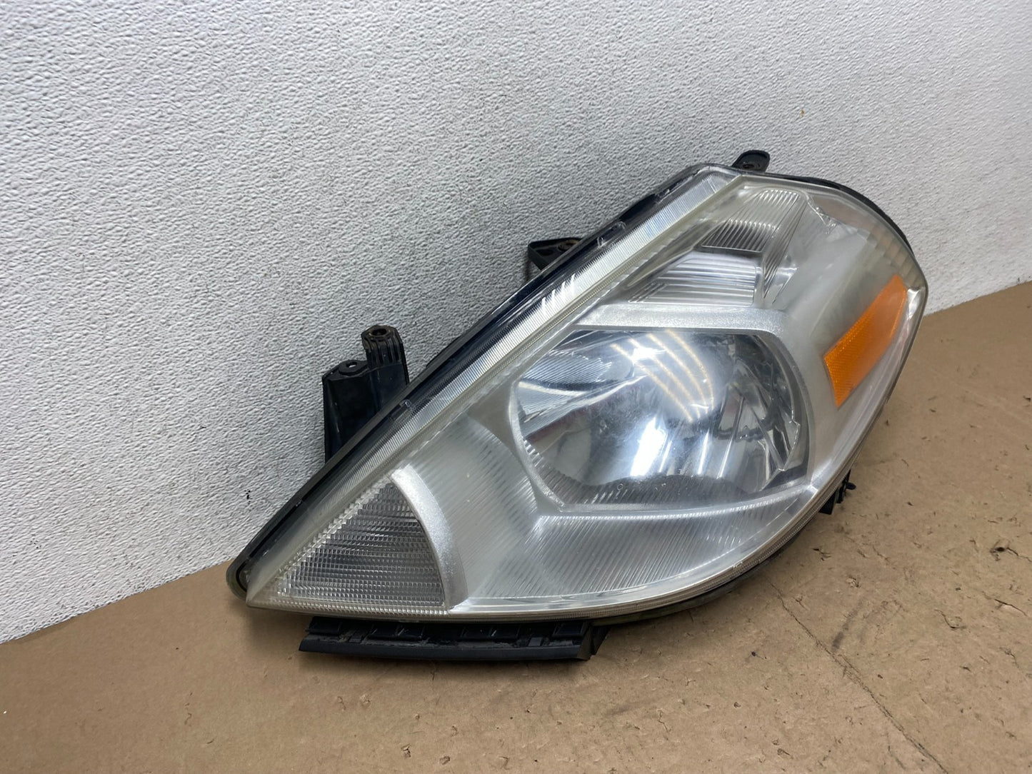 2008 to 2012 Nissan Versa Headlight Halogen Left Driver Lh Side AG5654 DW2