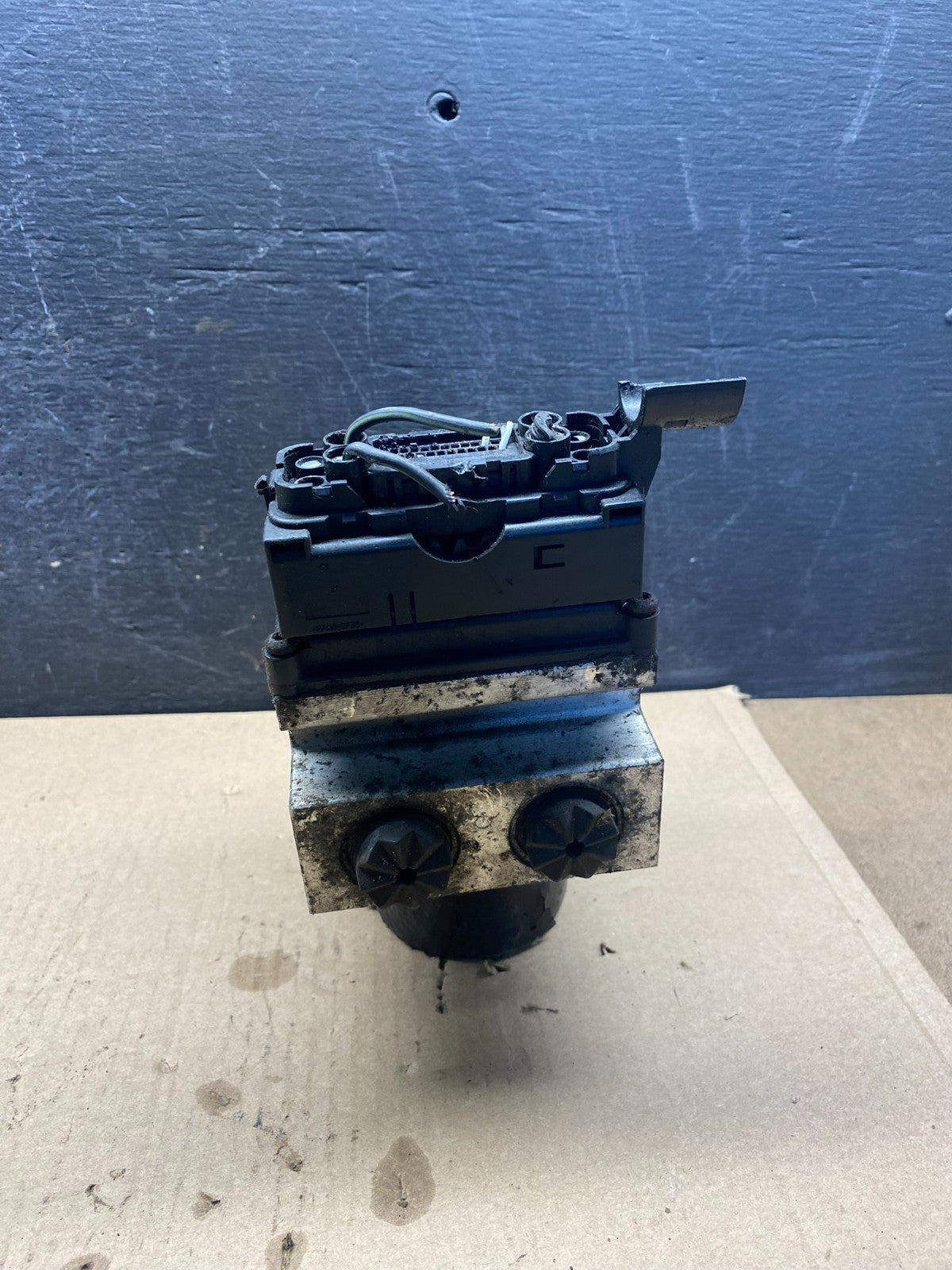 2011 - 2014 Ford E250 E350 Van ABS Anti Lock Brake Pump Module AH3206 DG3