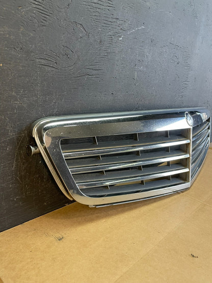 2008 to 2012 Mercedes Benz C Class Silver Front Grill A2048801483 AE07942