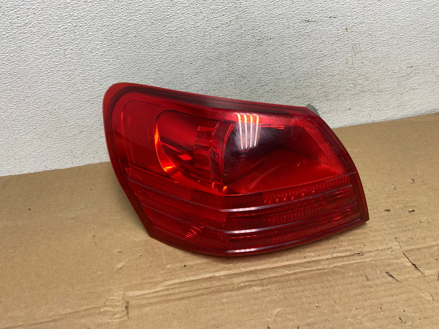 2008 to 2015 Nissan Rogue Left Driver Lh Side Tail Light AD3934 LK0