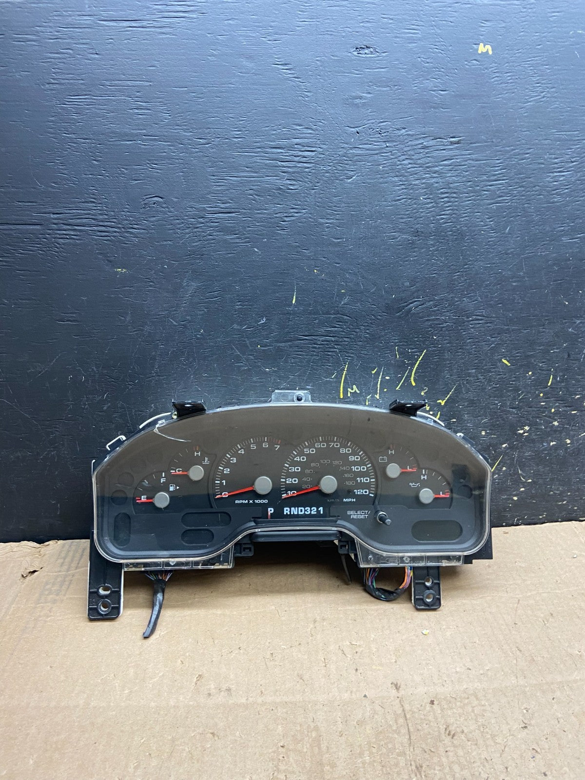 2001 to 2003 Ford Explorer Speedometer Cluster Gauge Oem Z0260  DG0