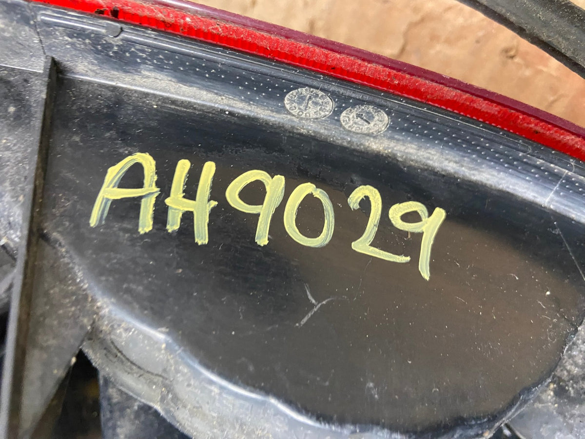 1999 to 2004 Oldsmobile Alero Right Passenger RH Side Tail Light AH9029 LK7