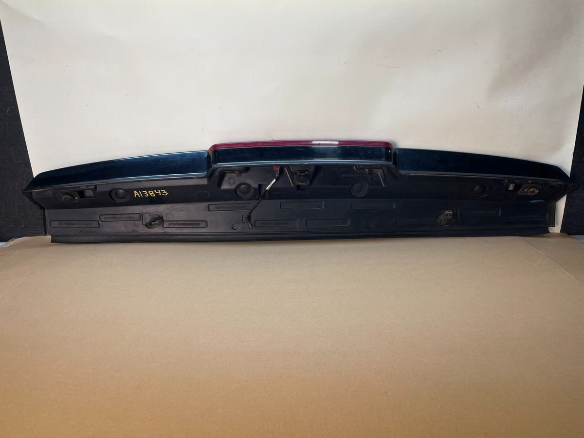 2007-2014 Chevrolet Tahoe Suburban Yukon Spoiler Wing 3rd Brake Light AI3843 DG3