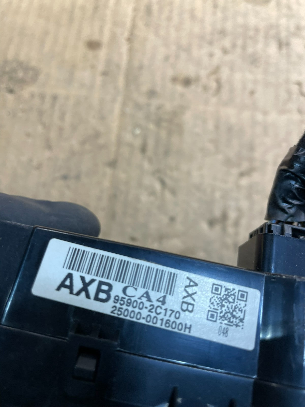 2007 2008 Hyundai Tiburon Digital Clock Display Fog Light Switch W7199 DG6
