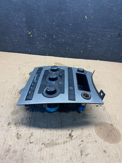 2005 2006 2007 Jeep Commander Grand Cherokee A/C Climate Control Bezel P7737 DG5