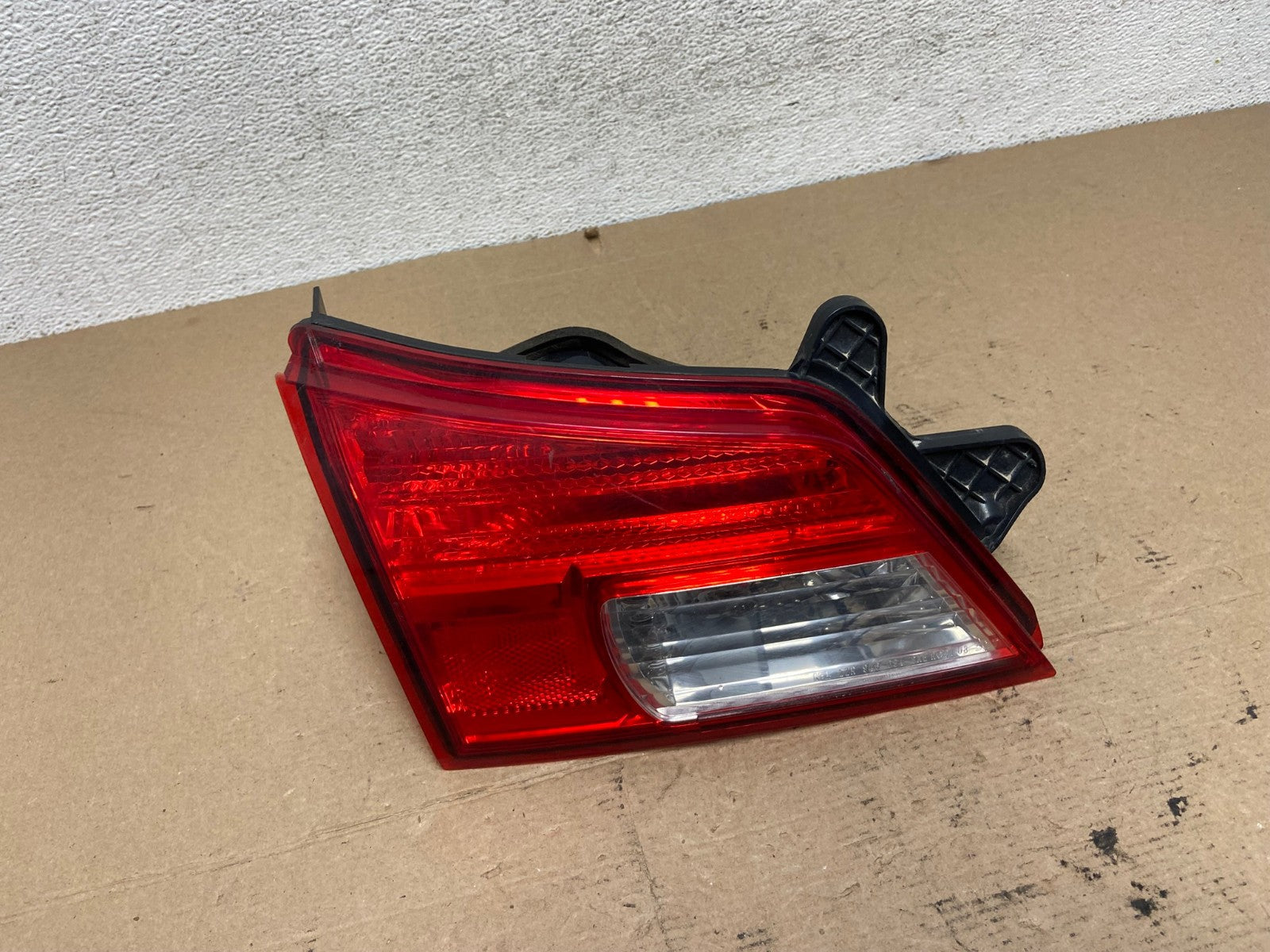 2010-2014 Subaru Outback Left Driver Lh Side Inner Tail Light AF4591 LK0