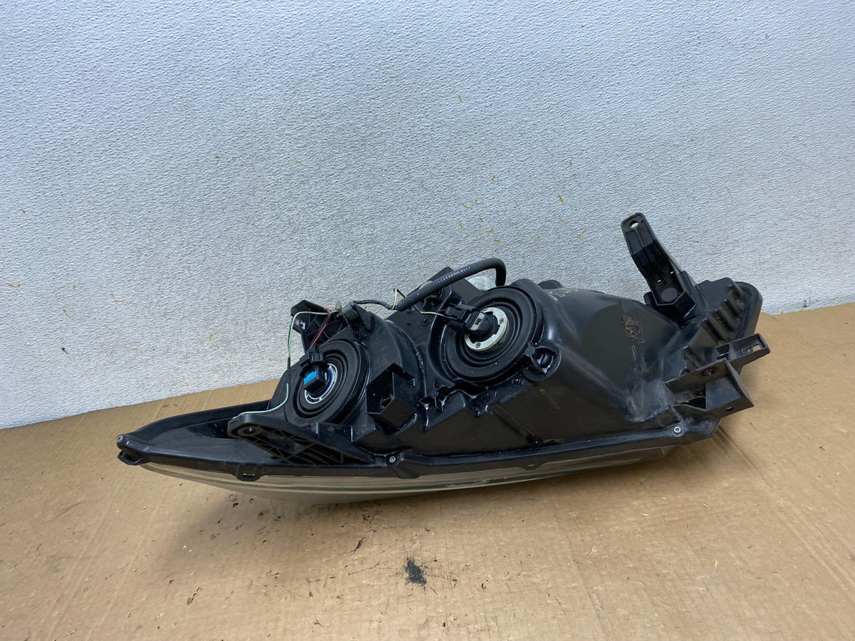 2013 to 2016 Nissan Pathfinder Right Passenger RH Side Headlight AI9080 DW5