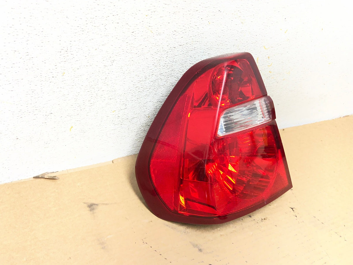 2004 to 2008 Chevrolet Malibu Left Driver Lh Side Tail Light AH4203 LK1