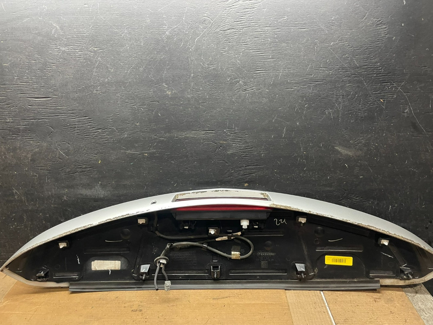 2013 to 2017 Chevrolet Traverse Rear Trunk Spoiler Wing Third Brake Oem r0202 DG9