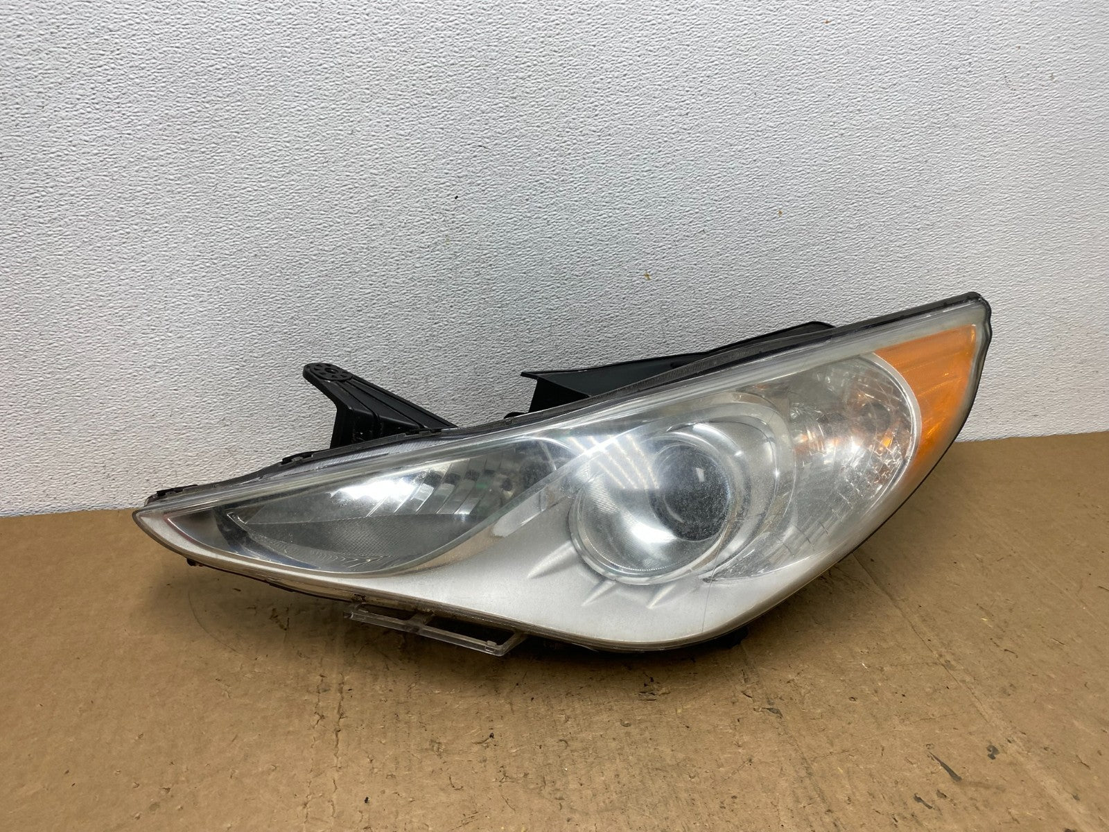 2011 - 2014 Hyundai Sonata Left Driver Lh Side Headlight Halogen AD0554 DW0