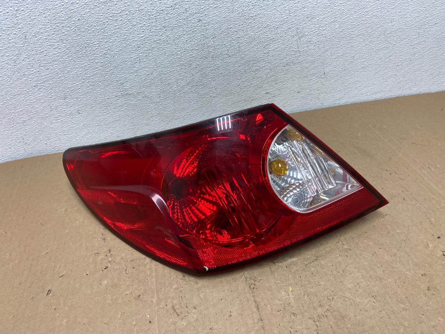 2008 Chrysler Sebring Convertible Left Driver LH Side Tail Light AC5935 LK0