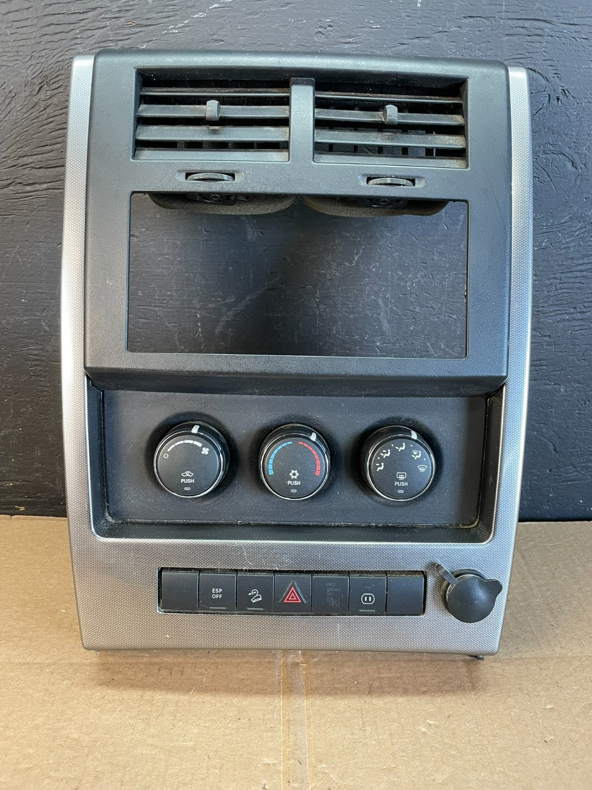 2008 to 2012 Jeep Liberty Dash Climate Temperature Control Radio Bezel AC2289 DG0