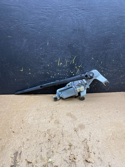 2005 to 2009 Subaru Legacy Outback Rear Windshield Wiper Motor Z96600