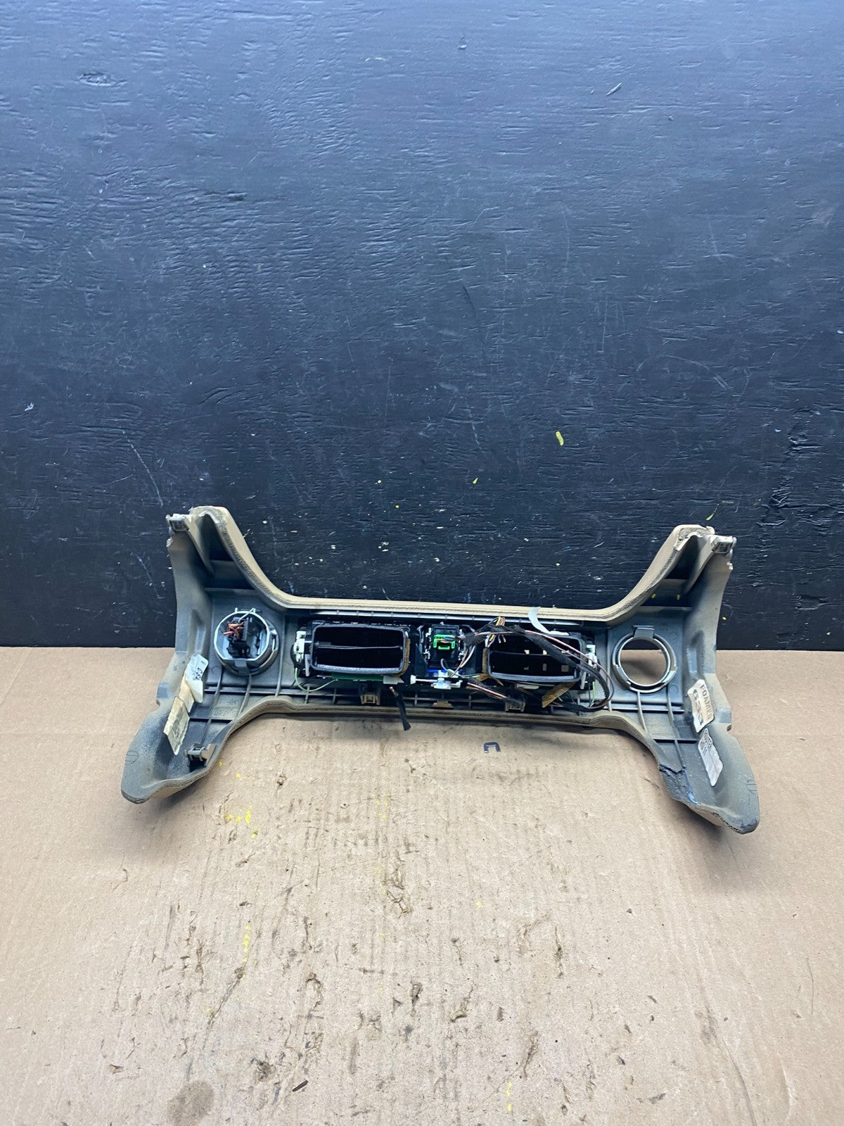 2010 2011 2012  Land Rover Range Rover Center Dash Air Vent Trim Oem P7720 DG5