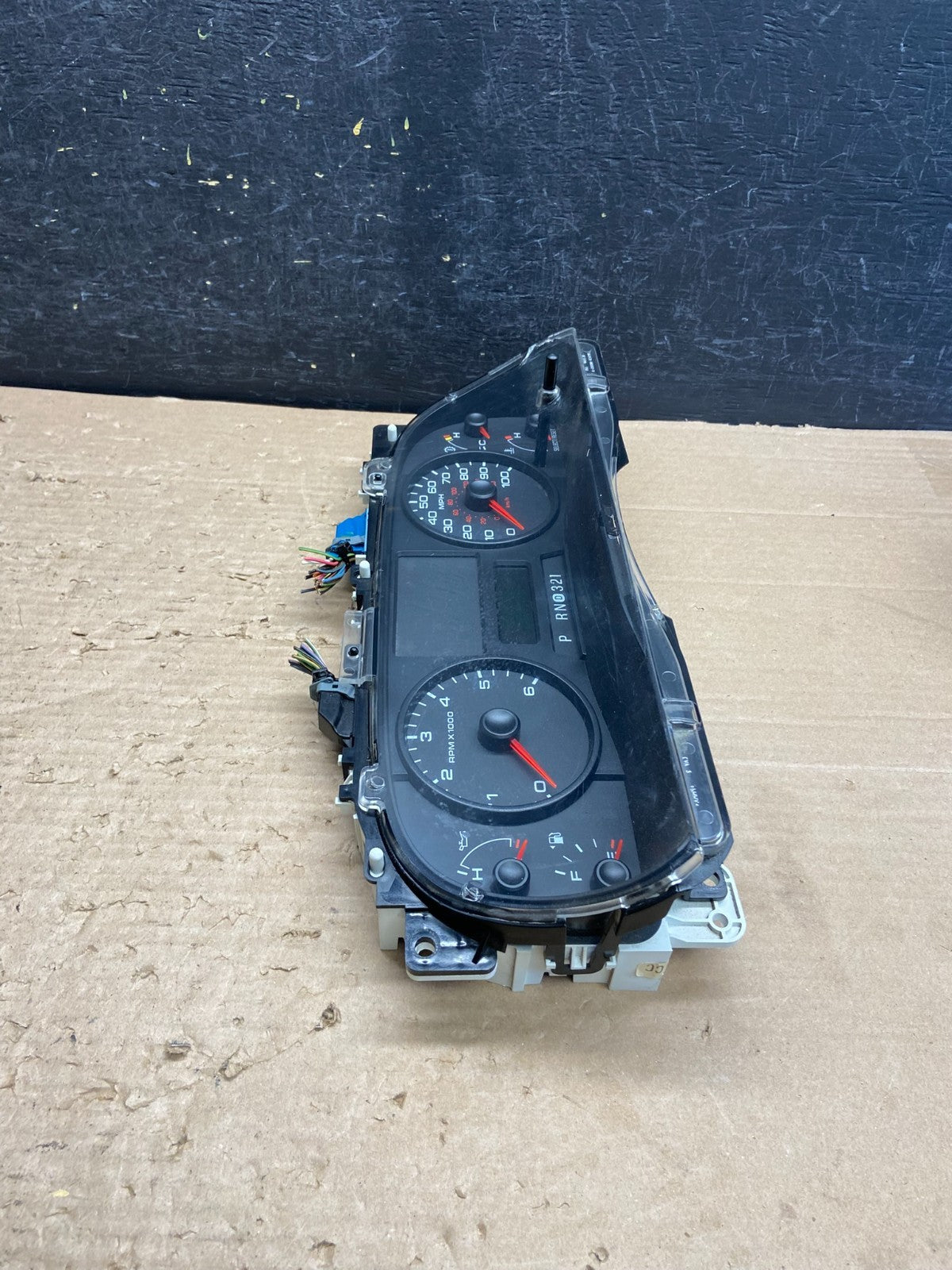 2005 - 2007 Ford F250 F350 6.0L Powerstroke Diesel Speedometer Cluster AG8616DW1