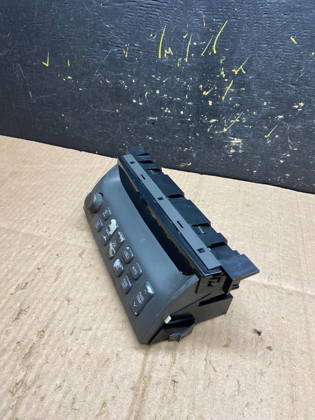 2000 to 2005 Cadillac Deville Heater Climate Control Panel AB1790 DG2