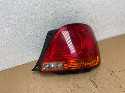 2001 - 2005 Lexus Gs300 Gs400 Gs430 Right Passenger Tail Light AD2383 LK2