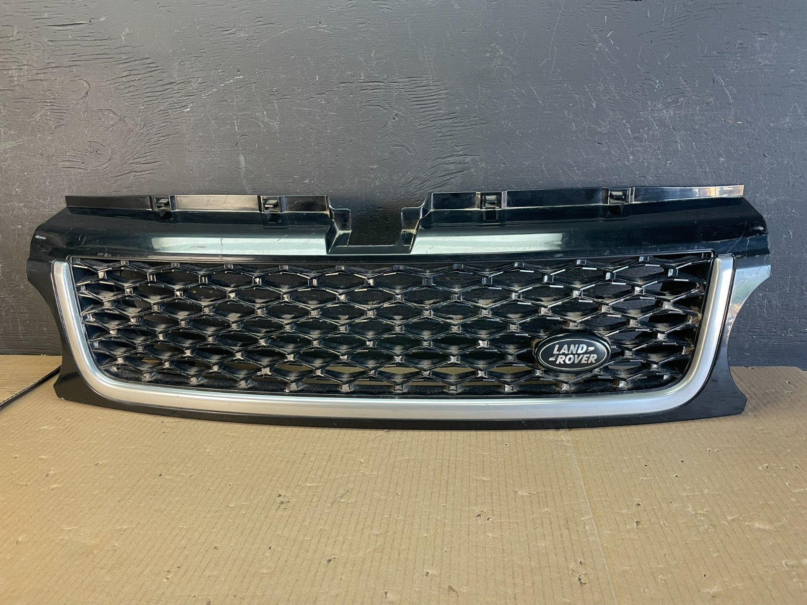 2010 - 2013 Land Rover Range Rover Sport Front Mesh Grille Upper Grill AE37390