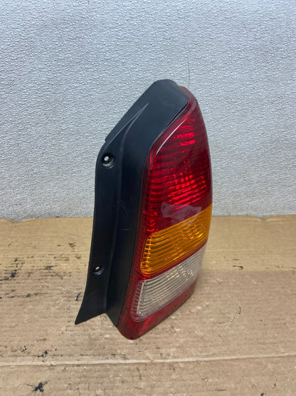 2001 2002 2003 2004 Mazda Tribute Right Passenger Rh Tail Light OEM AB5305 LK2