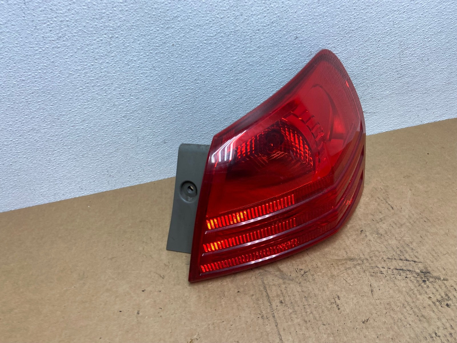 2008 to 2015 Nissan Rogue Right Passenger Rh Side Tail Light Oem AC3077 LK2