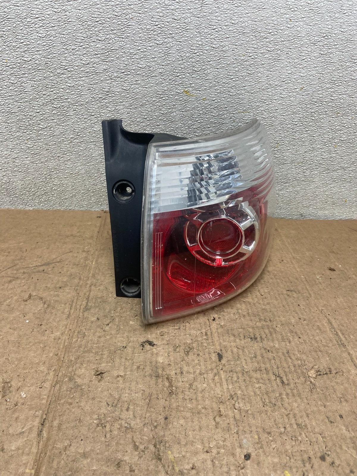 2007 to 2012 GMC Acadia Halogen Tail Light Right Passenger RH Side AA36550