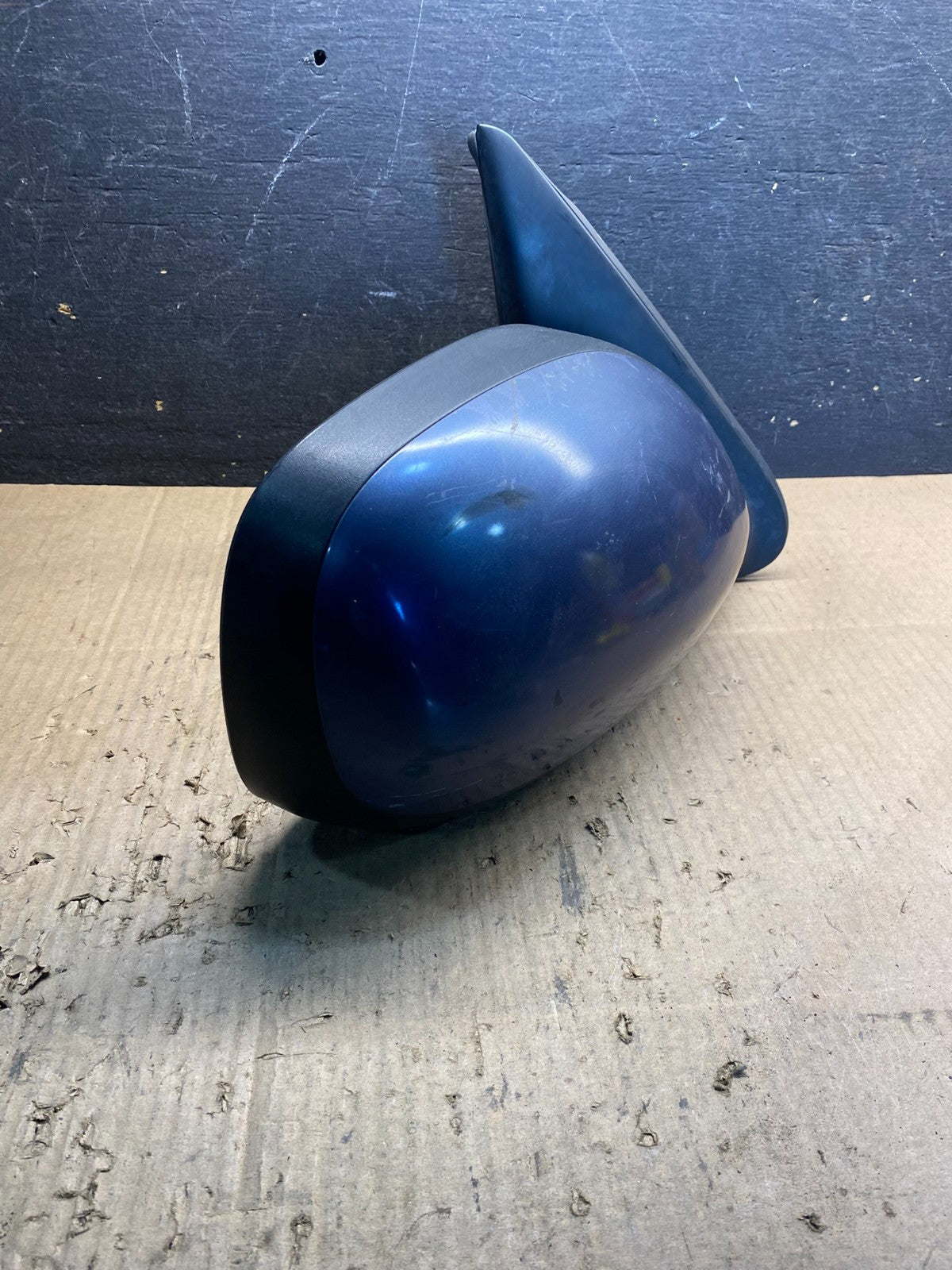 2001 to 2006 Toyota Sequoia Right Passenger View Door Mirror OEM AB0423 MS1