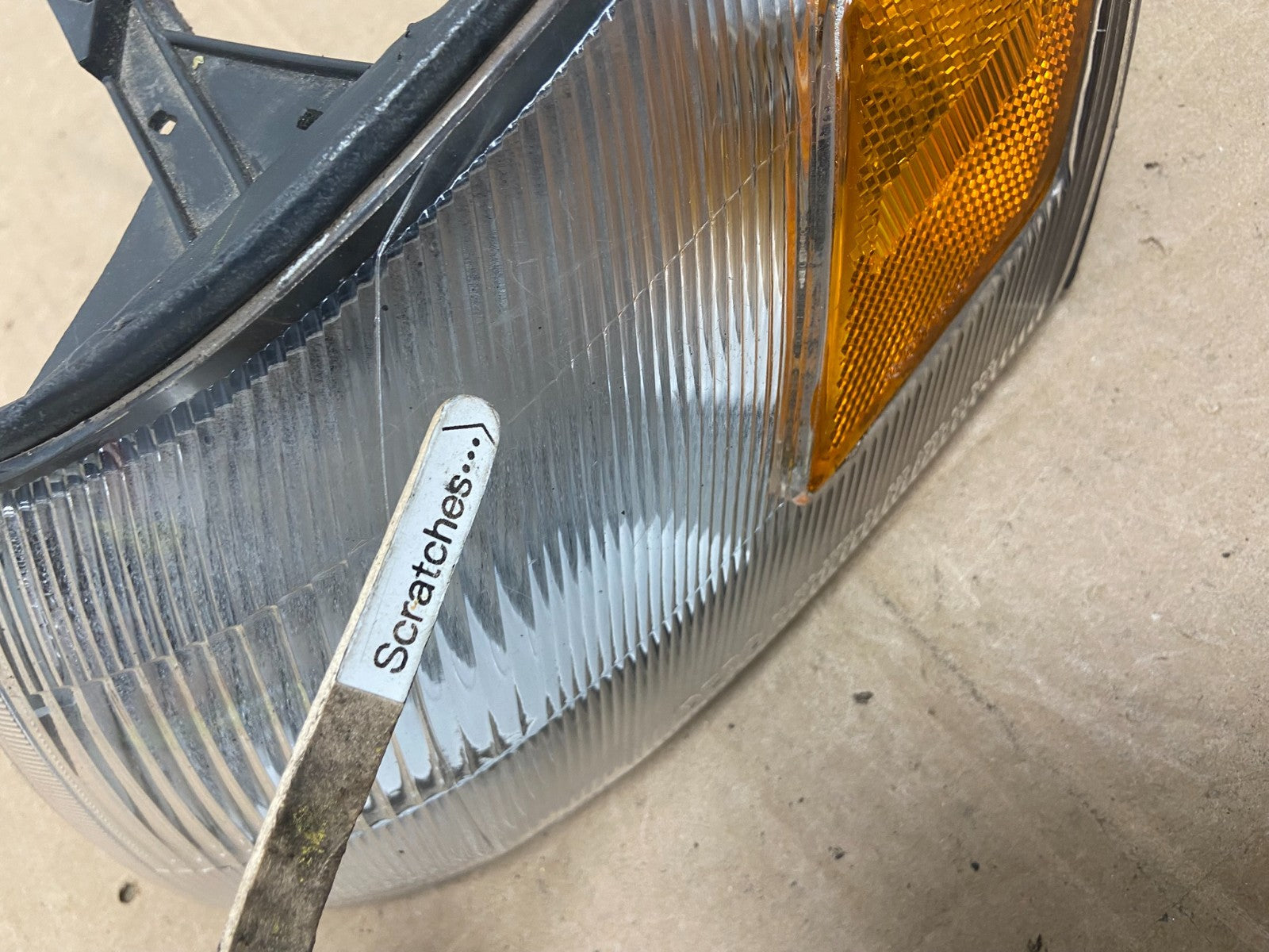 1993 to 1997 Toyota Corolla Left Driver LH Corner Marker Turn Signal AE5056 DW3