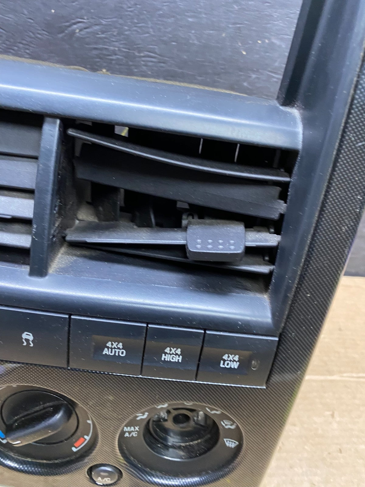 2006 - 2010 Ford Explorer Radio Heater Climate A/C Control Bezel  Trim x1346 DG1