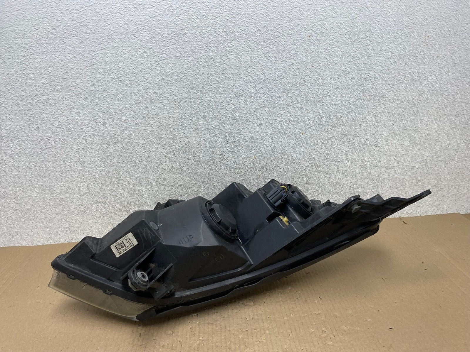 2013-2017 Chevrolet Traverse Left Driver LH Side Headlight Halogen AE9685 LK6