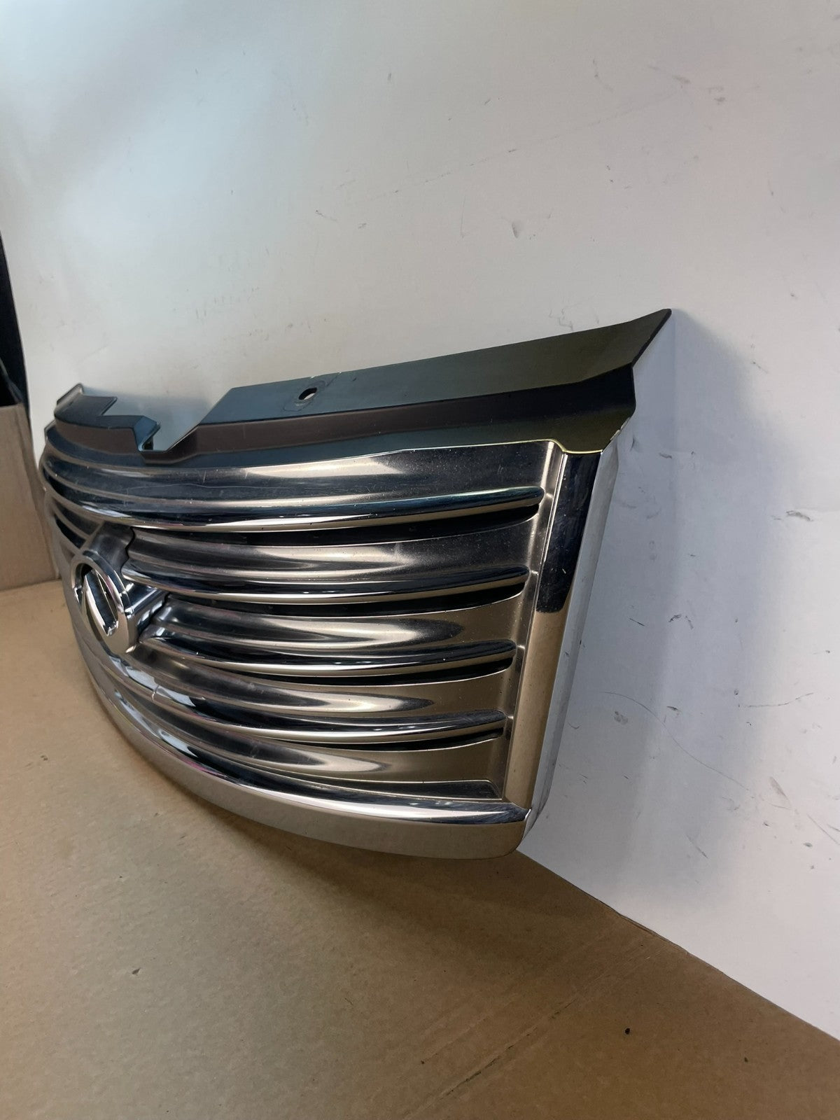 2008 2009 2010 Infiniti M35 M45 Front Upper Bumper Grille Grill AG28751
