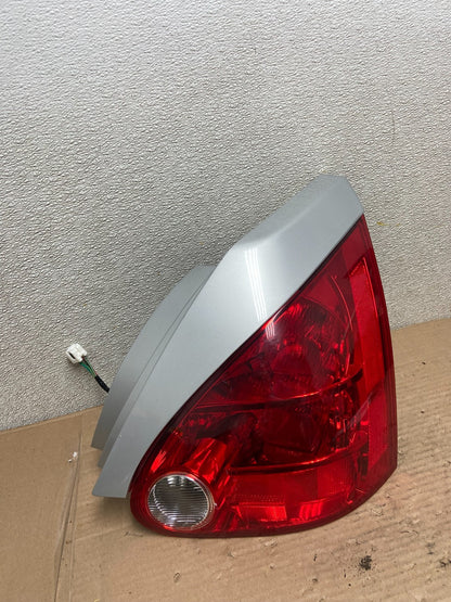 2004 2005 2006 2007 2008 Nissan Maxima Right Passenger Tail Light Oem AA9392 LK2