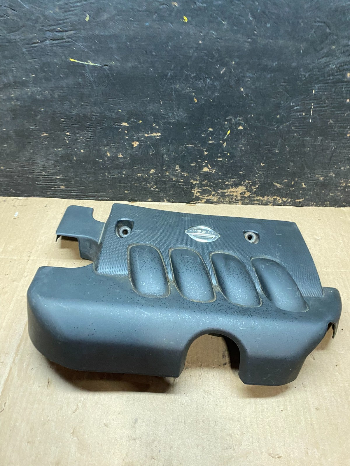 2007 to 2012 Nissan Versa Engine Motor Cover U6302 DG0