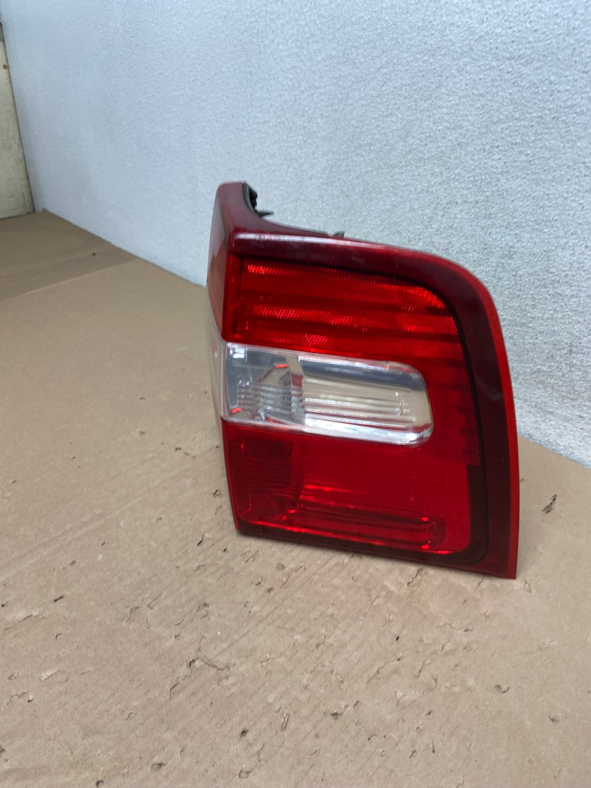 2007 - 2012 Ford Expedition Right Passenger Rh Side Tail light AG6792 LK1
