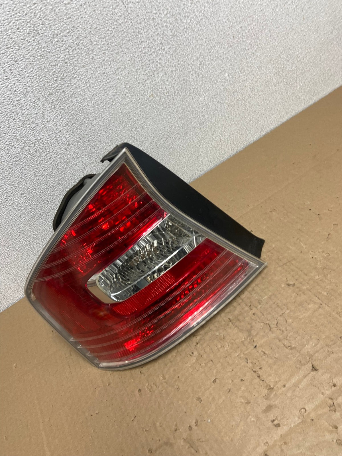 2005 to 2007 Subaru Legacy Outback Left Driver LH Tail Light AB6266 LK2