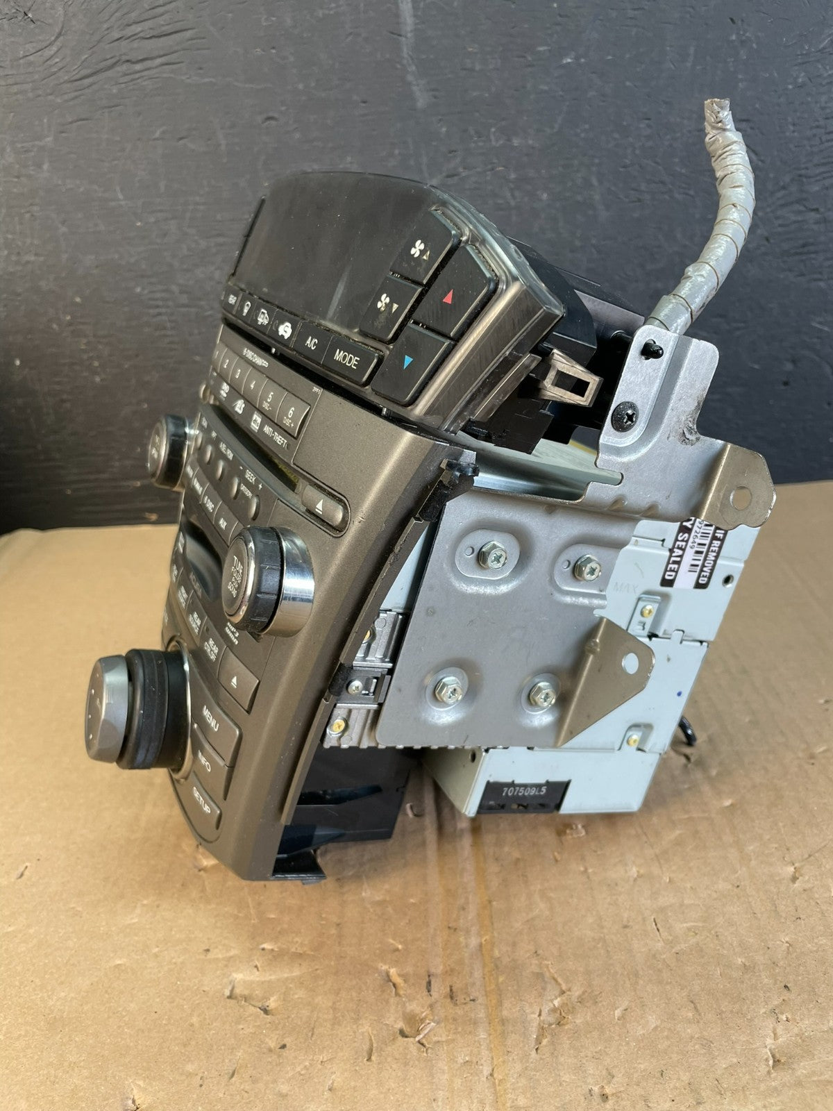 2007 to 2009 Acura Mdx Radio Stereo 6 CD Player Climate Control Pan AD5951DG3