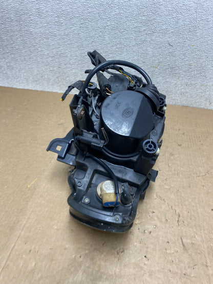Xenon 2000 - 2003 Bmw X5 E53 Headlight Right Passenger RH Side OEM W8726 DW11