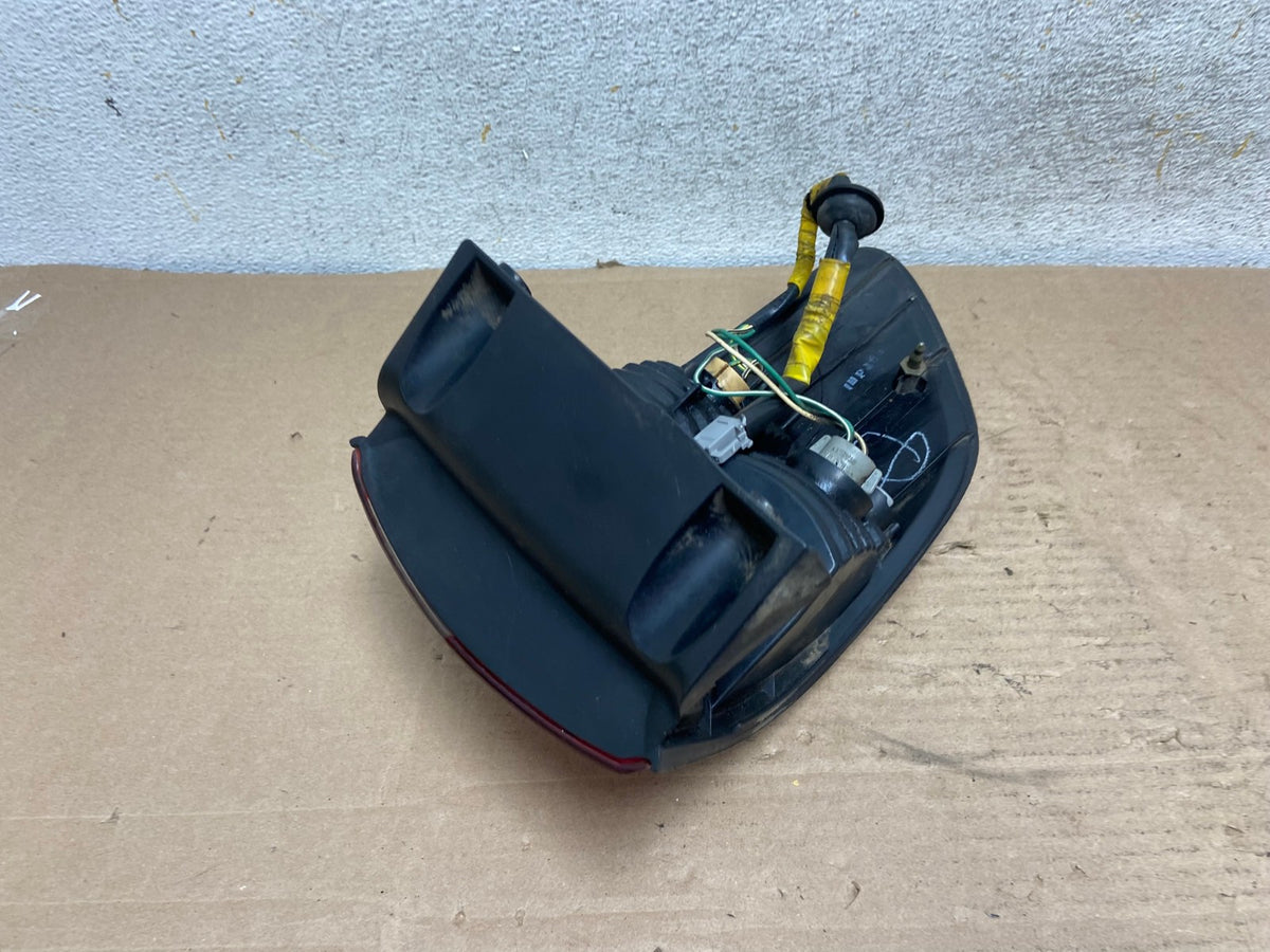 2001 2002 2003 Toyota Sienna Right Passenger Rh Side Tail Light AH9496 LK4