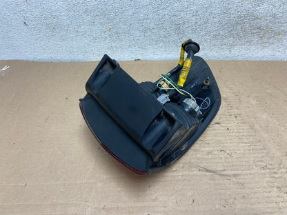 2001 2002 2003 Toyota Sienna Right Passenger Rh Side Tail Light AH9496 LK4
