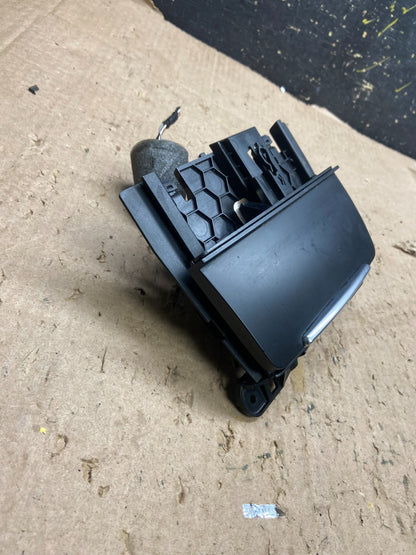 2009 to 2016 Audi Q5 Front Center Console Ash Tray OEM Z2018 DG2
