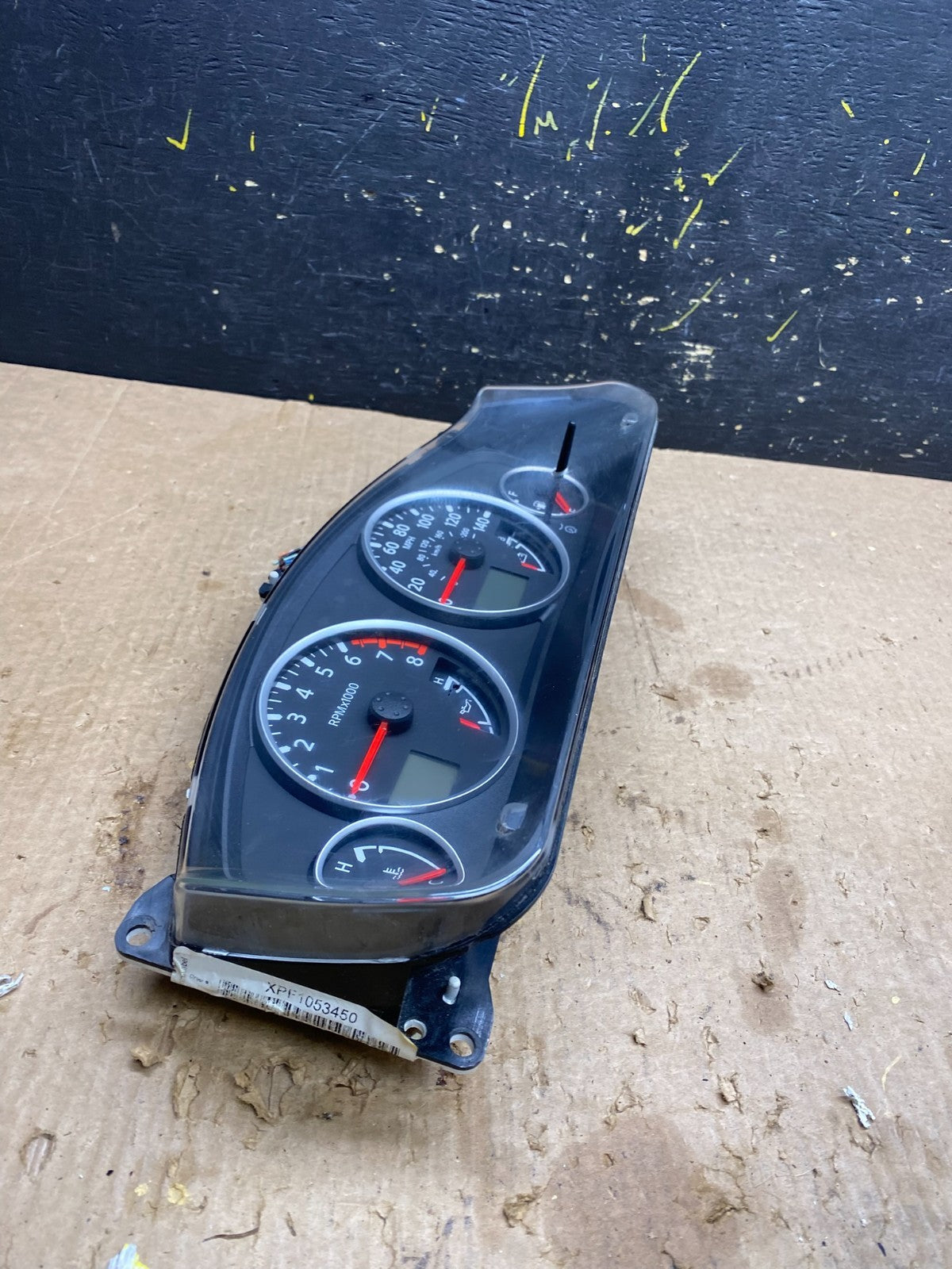 2005 Nissan Pathfinder Speedometer Cluster Gauge OEM  Z7106 DG1